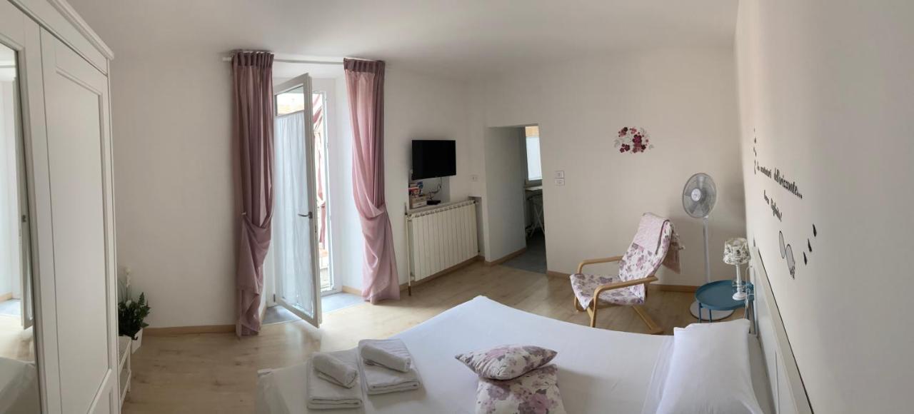 Apartmán Il Nido Di Tiffany Massino Visconti Exteriér fotografie